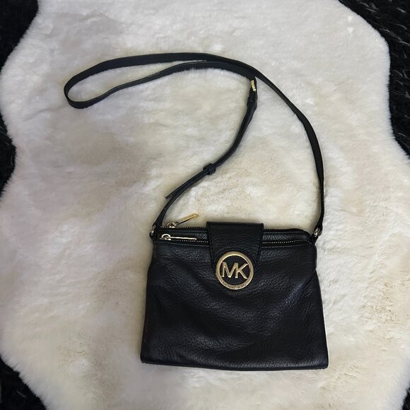 Michael Kors Fulton Large Black Pebbled Leather Crossbody Bag - Picture 2 of 15